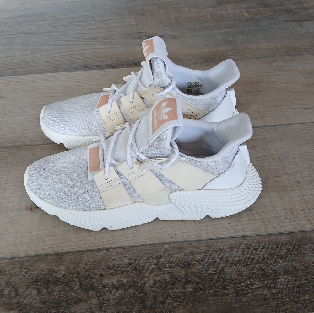 ADIDAS PROPHERE Running Shoes. Size 8